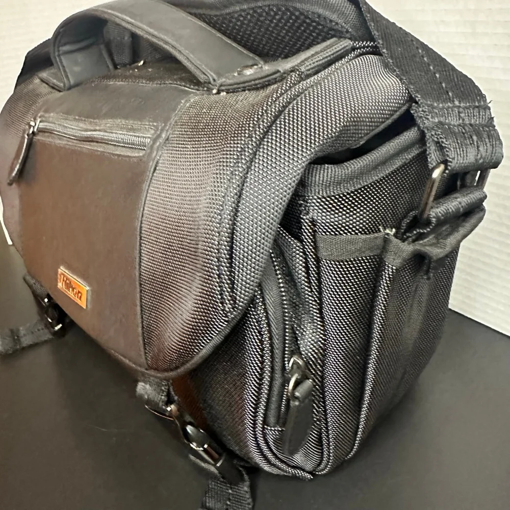 Nikon Digital Camera Bag / Carry Case Padded DSLR Shoulder Strap